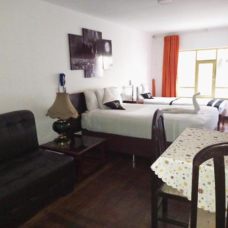 Isabela Hotel 拉巴斯 外观 照片