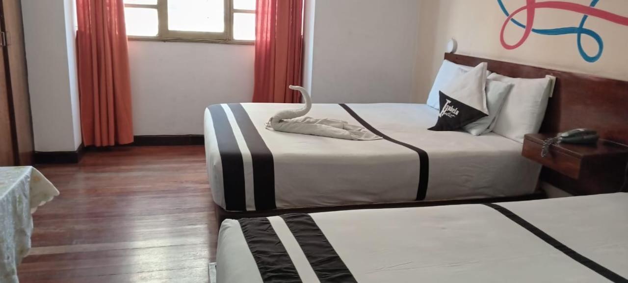 Isabela Hotel 拉巴斯 外观 照片