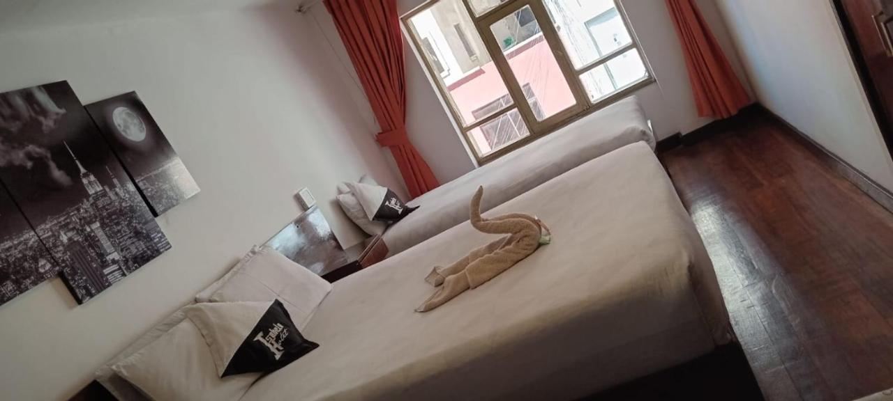 Isabela Hotel 拉巴斯 外观 照片